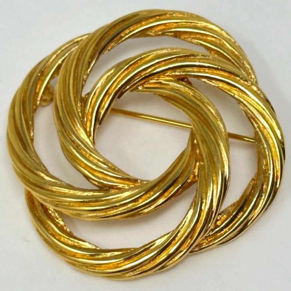 Monet Vintage Intertwining Circle Brooch Gold Tone